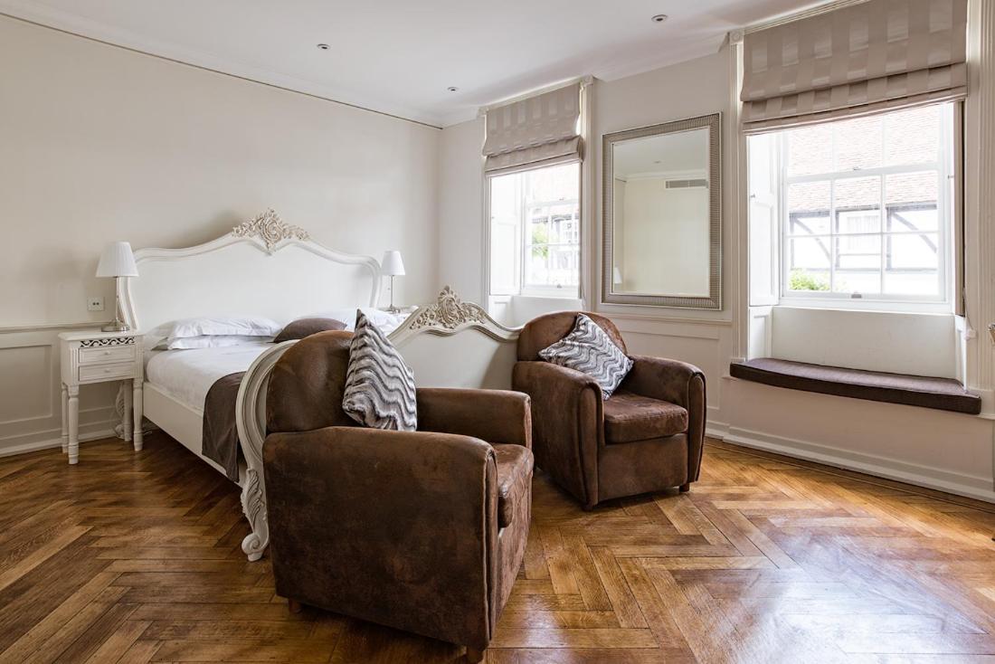 The Bell Inn Hotel Horndon-on-the-Hill Bagian luar foto