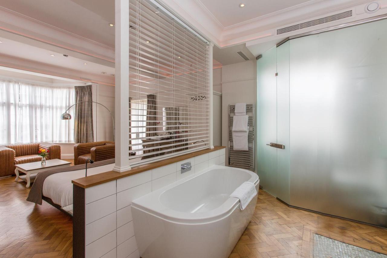 The Bell Inn Hotel Horndon-on-the-Hill Bagian luar foto