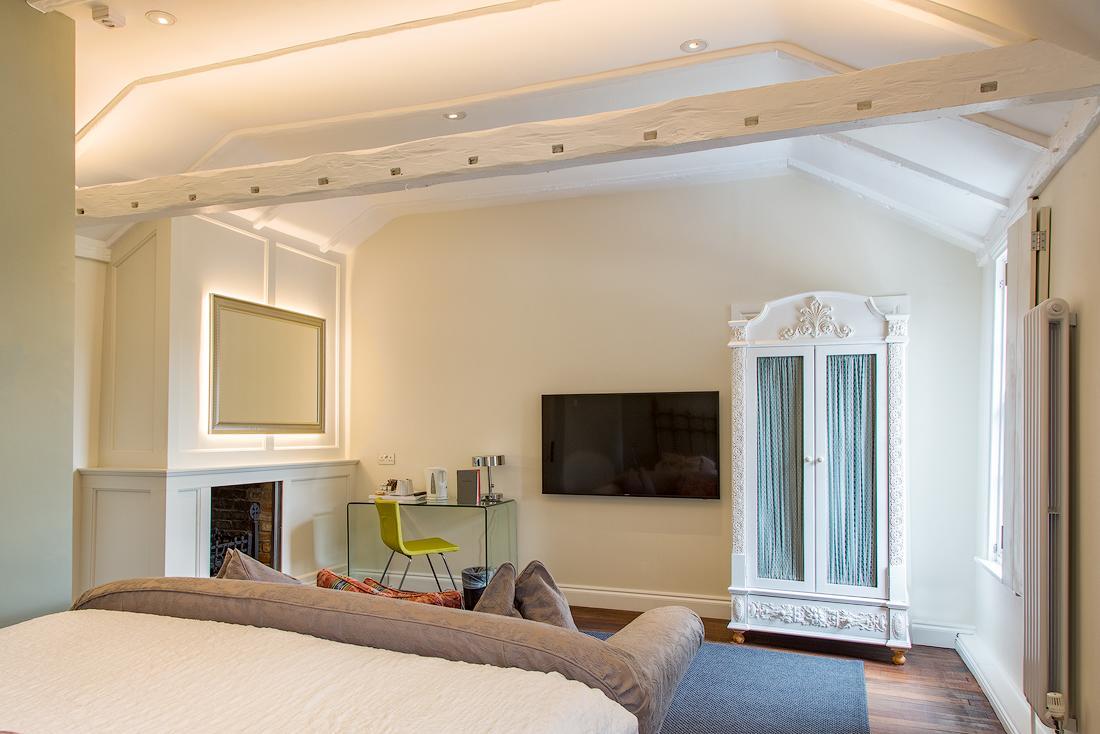 The Bell Inn Hotel Horndon-on-the-Hill Bagian luar foto