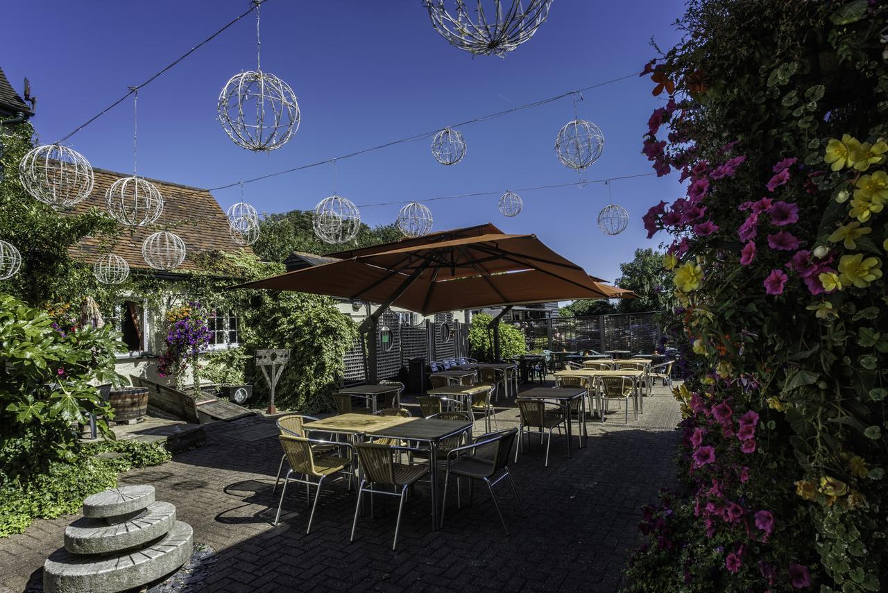The Bell Inn Hotel Horndon-on-the-Hill Bagian luar foto